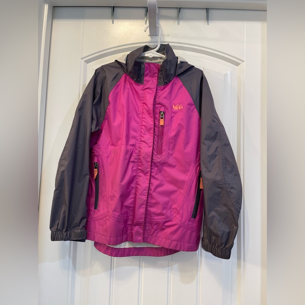 KIDS REI COOP RAINWALL RAIN JACKET w/HOOD-SIZE 8/SMALL